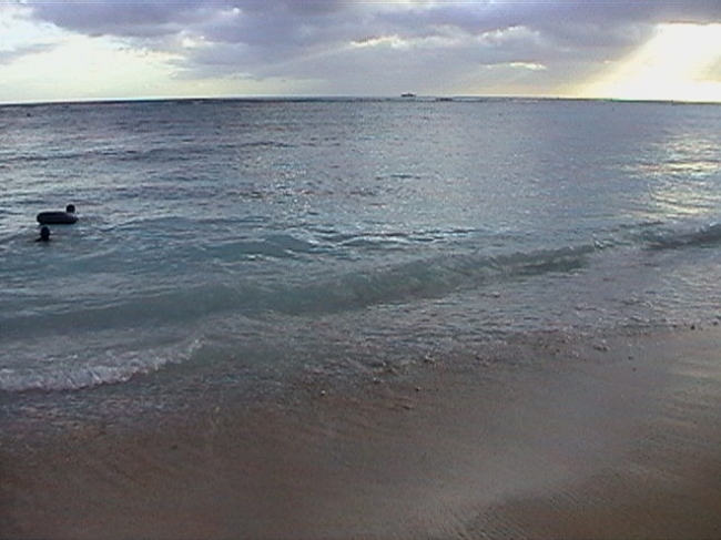 Der Strand am Fort de Russy beach park, Hawaii, 