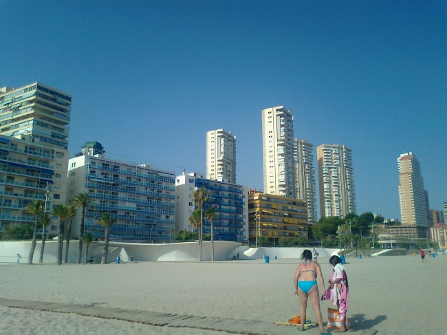 The new promenade and Urbanisation Balcon de Poniente, 