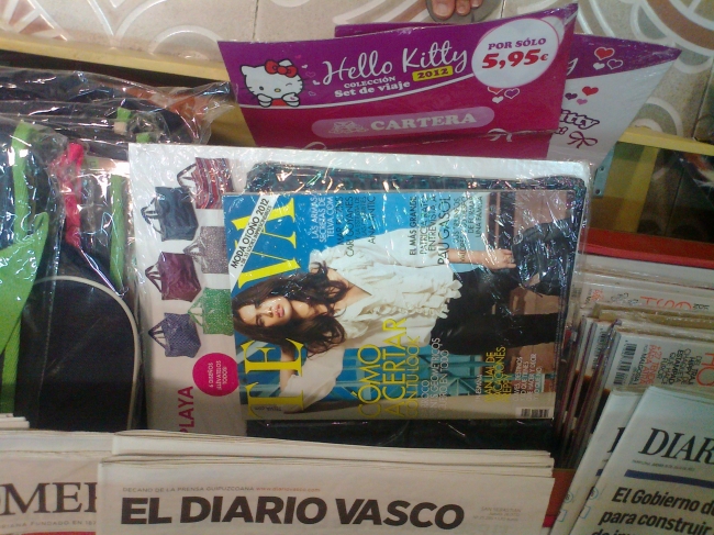 Hello Kitty, fashion mag, El Diario Wasco, 