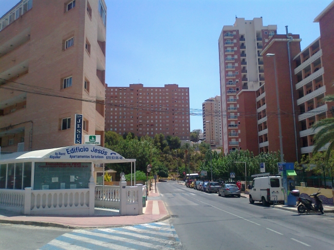 Av de la Baxia, in front of Monica Holidays