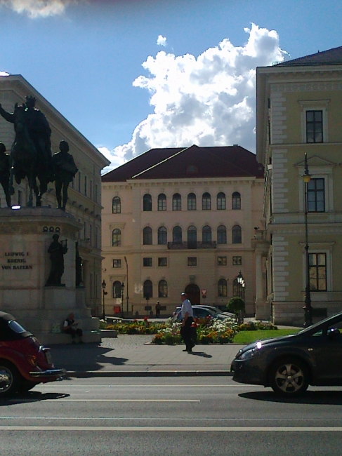 Platz an der Ludwigstraße, 