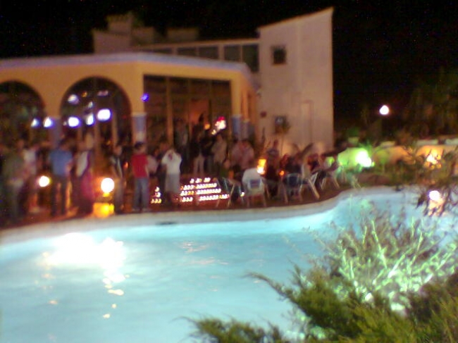 Coco's Pool Bar, 