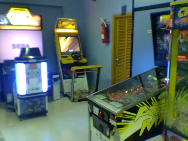Arcade: Attack From Mars pinball, Crazy Taxy stand-up and Star Wars deluxe cabinet, 