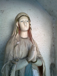 Maria statue