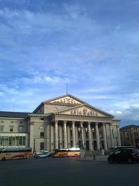 Reflecting gold, Oper München