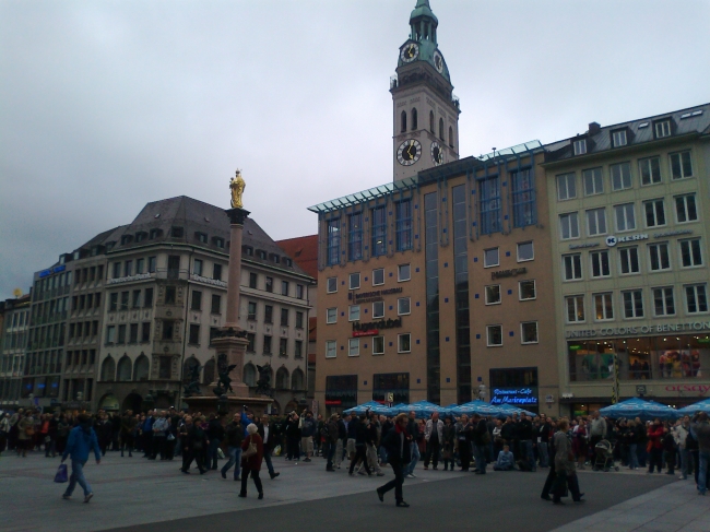 Glockenspiel at Marienplatz, 