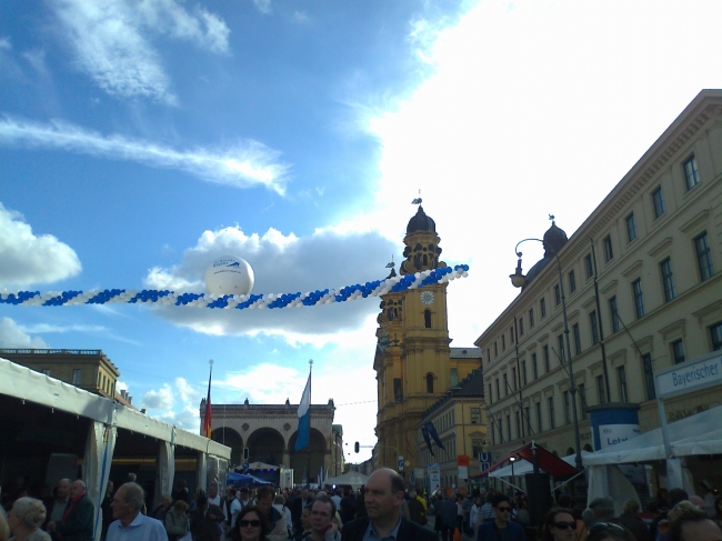 Tag der Deutschen Einheit tomorrow, on Odeonsplatz/ Ludwigstraße