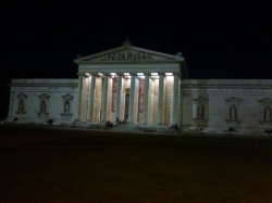 Glyptothek bei Nacht