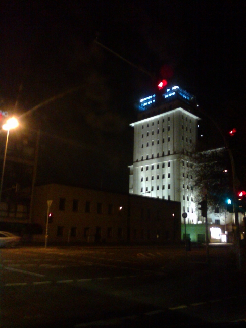 Kontorhaus Duisburg, near A40, Innenhafen and Schwanentor, at night