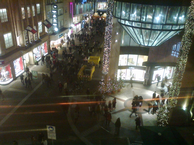 Shadowstraße, and Shadowarkaden in winter decoration