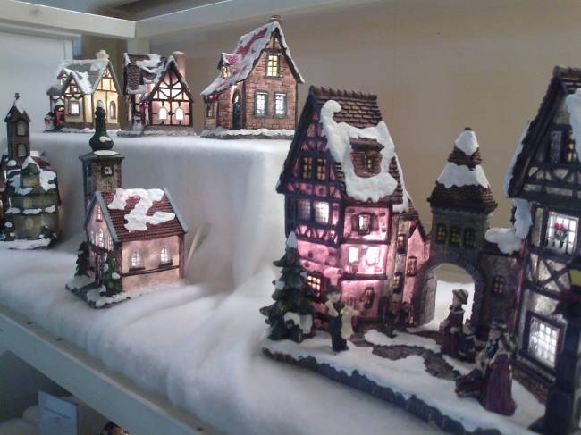 Christmas village models, 