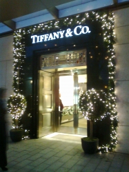 Tiffany & Co store ent...