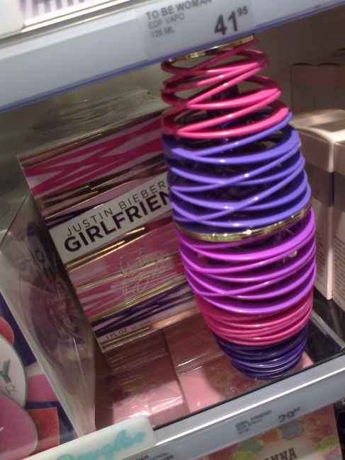 Justin Bieber Girlfriend flacon, plastic spirals...