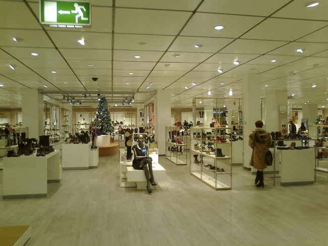 Karstadt Shoe World, a big new shoe area, at Karstadt Shadowstraße, as in other Karstadt premium stores
