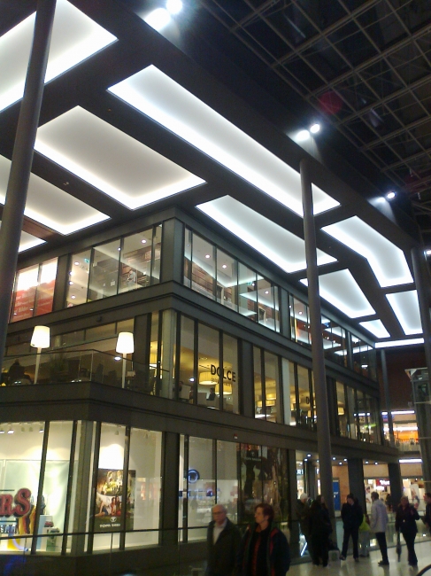 Forum Duisburg, Caffee Dolce und Mayersche Buchhandlung, 