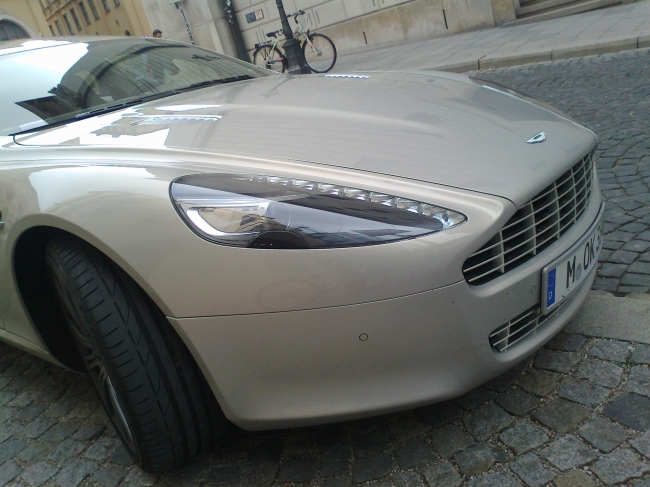 Aston Martin Vanquish Rapide, DB12