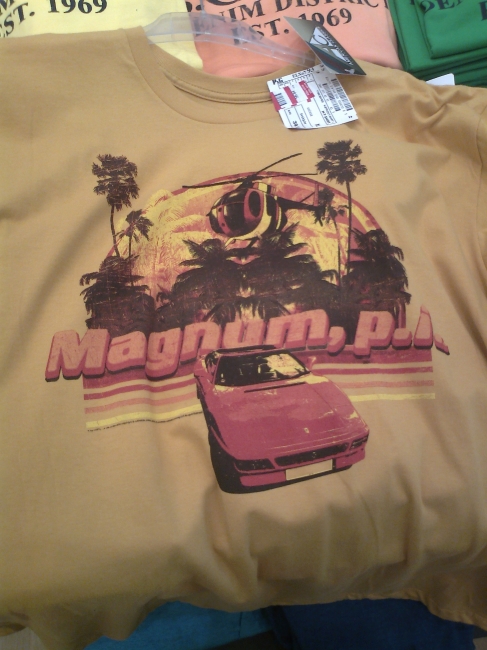Magnum P.I. T-Shirt at PuC, is this the right ferrari model, ... I don't think so, looks wrong