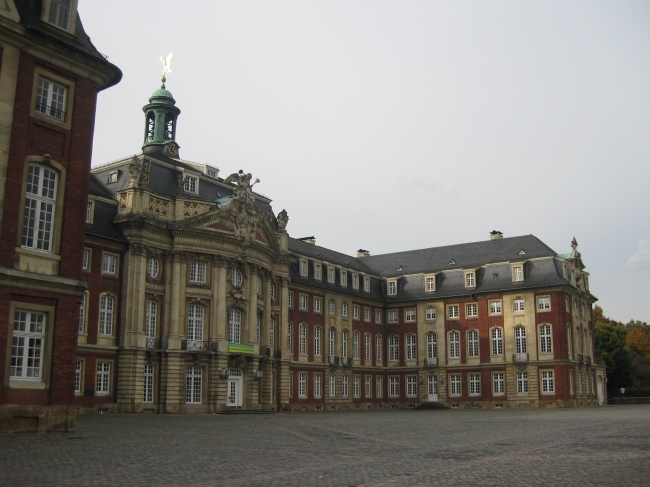 Schloss, jetzt Uni