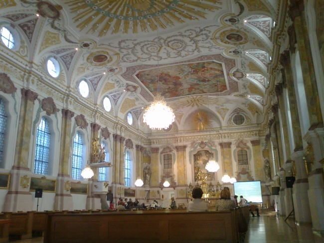 Decke der Bürgersaalkirche, auf der Kaufinger Straße in München