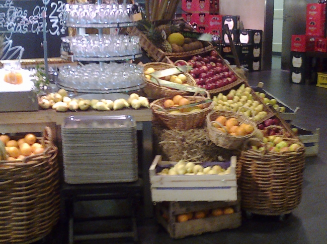 Fruit stand at Karstadt Duisburg, 