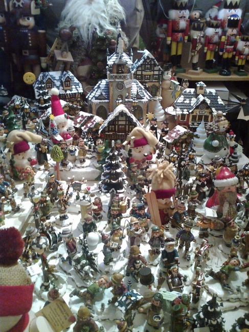 Christmas kitsch houses, 