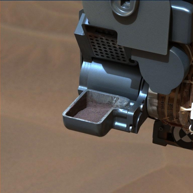 'Confidence Hills' Drill Powder in Scoop, This image from NASA's Curiosity rover shows a sample of powdered rock extracted by the rover's drill from the "Confidence Hills" target -- the first rock dr...