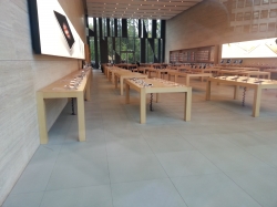 Empty Apple Store