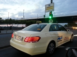 Taxi near Rheinkniebrücke