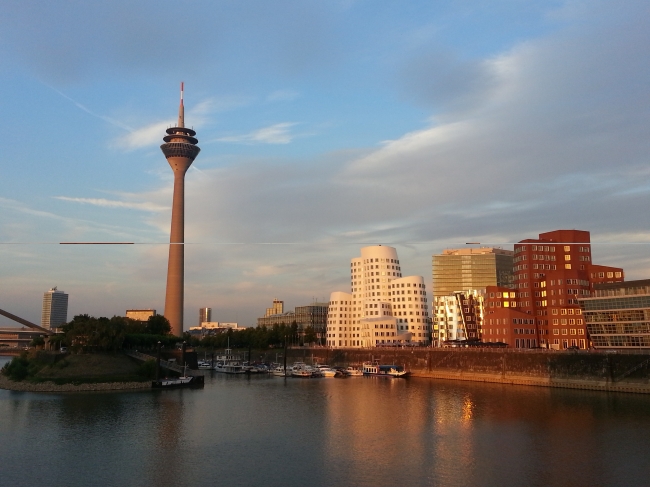 Funkturm und Gehry Bauten, 