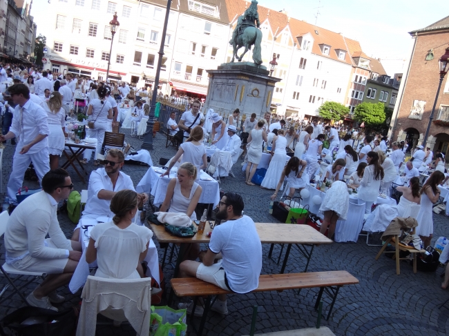 Diner en Blanc @ Düsseldorf, 