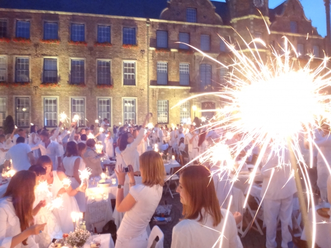 Wunderkerze beim Diner en Blanc, 