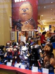 Star Wars Merch @ Buil...