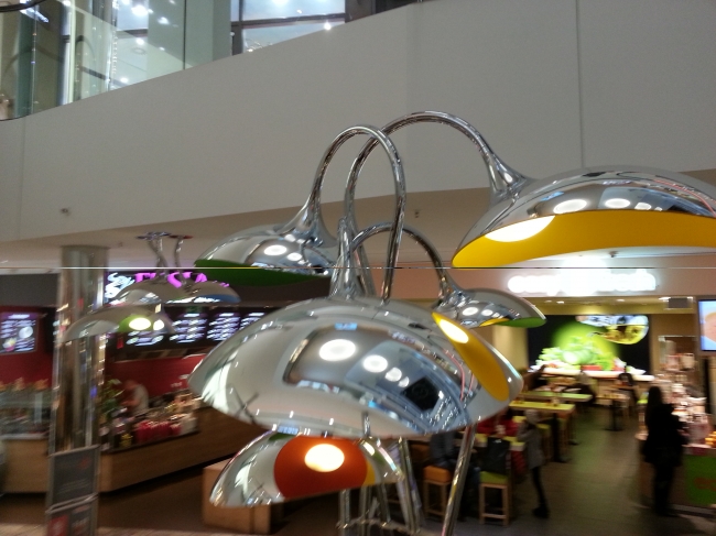 Alien Lamps, Sevens Kö im Abgang zur den Restaurants