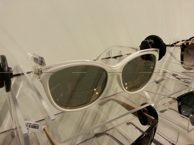 Sonnenbrille in weiss und acryl klar, Marc Jacobs @ Kaufhof Kö