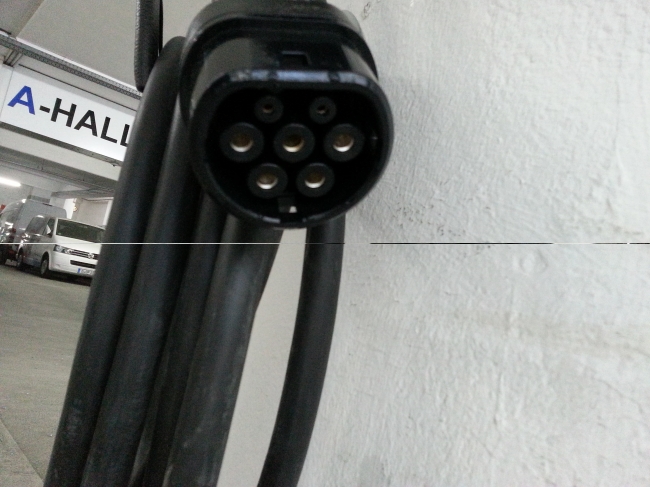 Tesla Ladestation, Tesla Charging Plug, 7 Pole