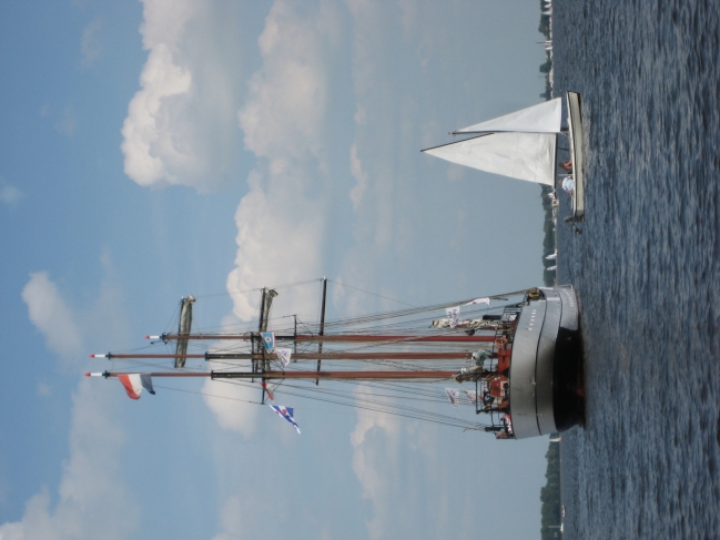 Big boat stern distant, 