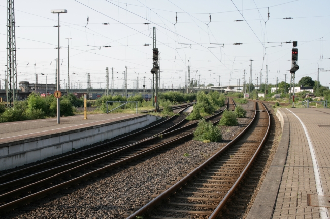 Train station, end of the platform, 