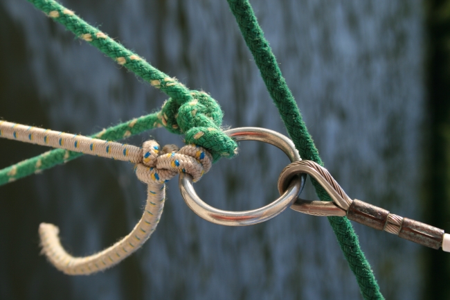 Knots, Common sailing knots on a ring