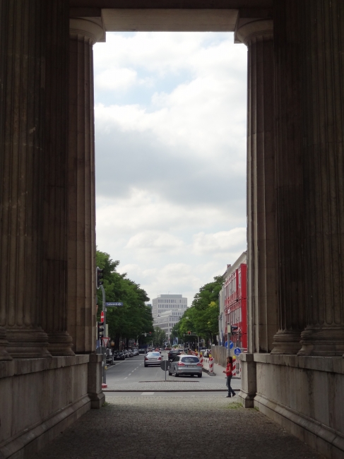 Tor am Königsplatz, Blick Richtung Stiglmayerplatz, 