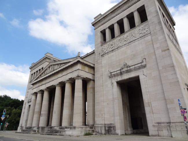 Königsplatz, 