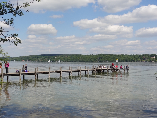 Steg am Starnberger See in der Nähe von München, 