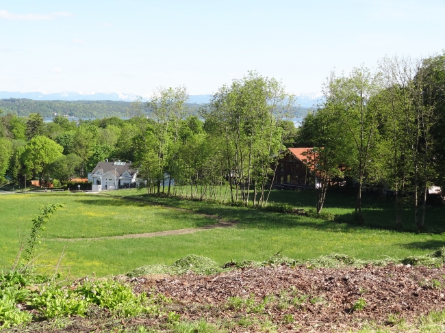 Leerer Grund am Starnberger See in der Nähe von München, 