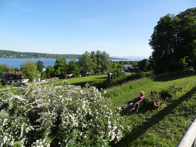 Prinzenweg am Westufer des Starnberger Sees in der Nähe von München, 