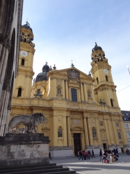 Theatinerkirche, Odeon...