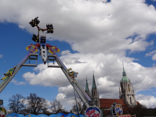 Kirmes und Kirche, Frühlingsfest, Theresienwiese