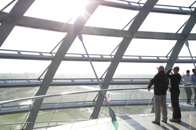 people overlooking Berlin, 