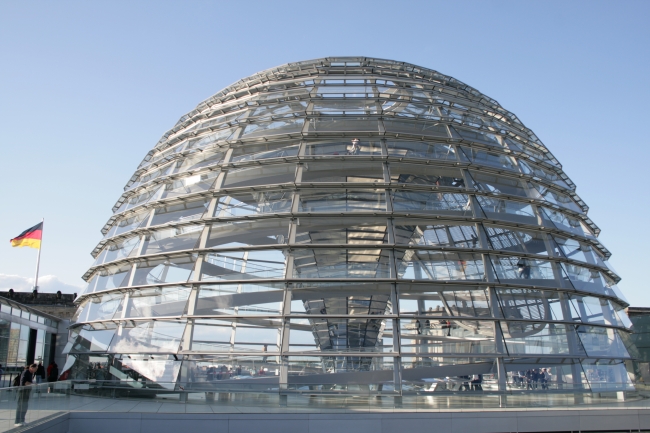 Kuppel des Reichstags in berlin, wie man sie auf dem Dach des Reichstags sehen kann