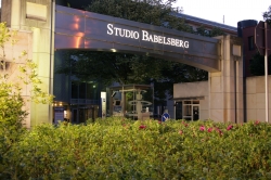 Eingang Studio babelsb...