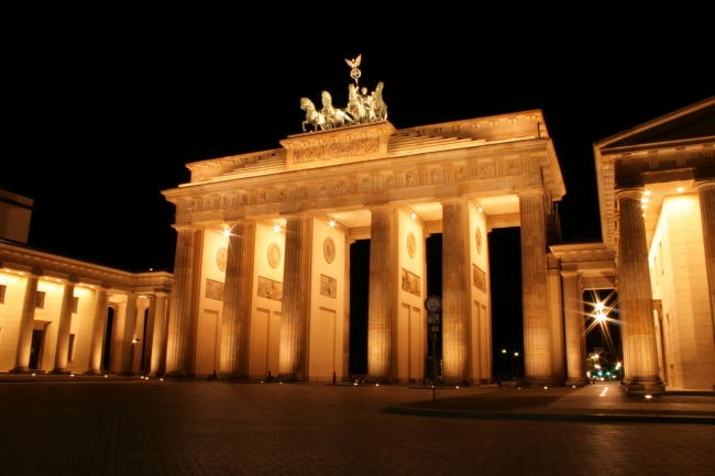 Das Brandenburger Tor von der Seite, 