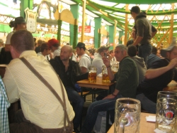 Im Paulaner Festzelt